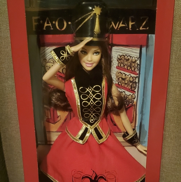 Barbie FAO Schwarz doll - Picture 1 of 1